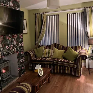 Holiday home 11 Parkmore Street, Ormeau Road, Belfast, Bt7 2gt, 2 Bedroom House, Belfast