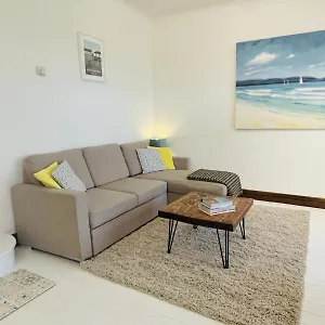 https://lovely-seaside-ground-floor-cottage-old-leigh.cambridgehotelsuk.com